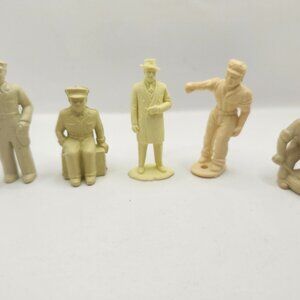 5 Vintage 1950's Marx Characters for Service Station